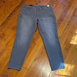 🆕 Skinny Gray Jeans